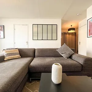 https://suite-bastide-69100.hotels-rhonealpes.com